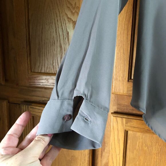 Revolve Krisa Women’s Surplice Back Chiffon Long Sleeve Blouse - M - Picture 7 of 14